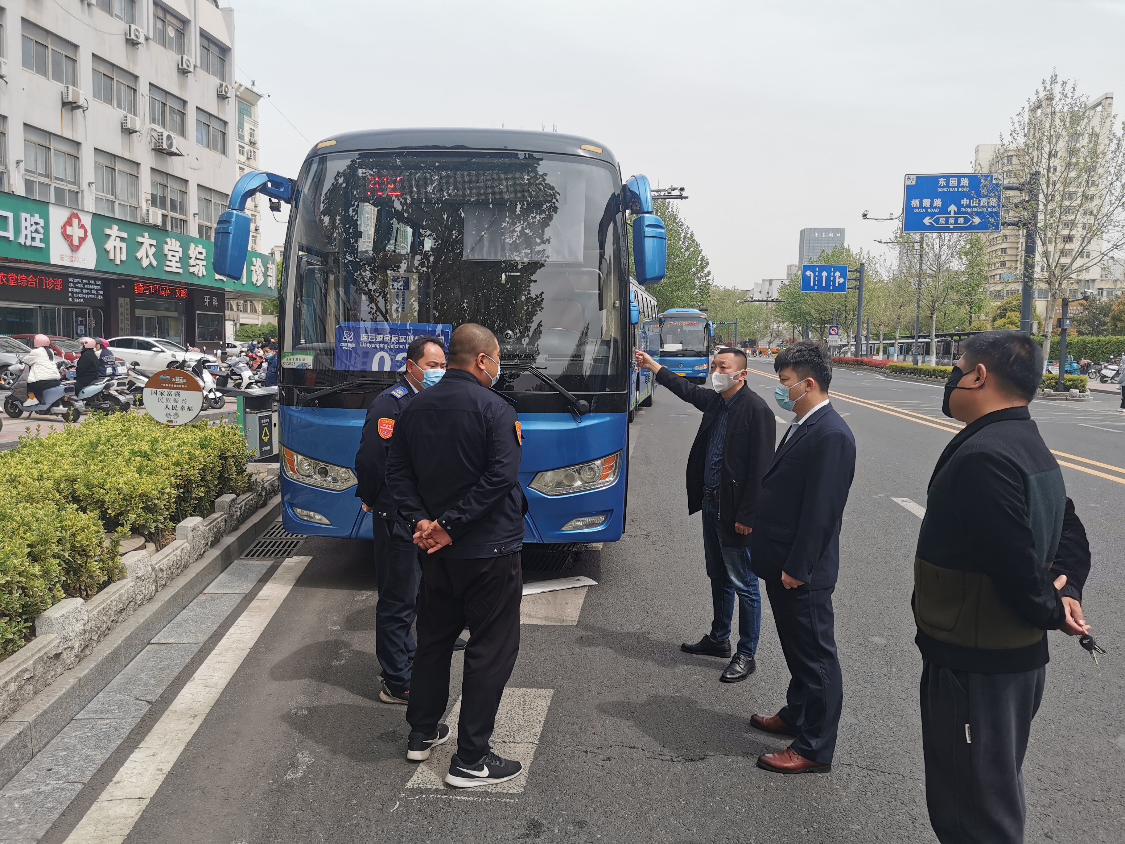 公交集團公交事業二部做好時光書苑定制公交運輸保障工作