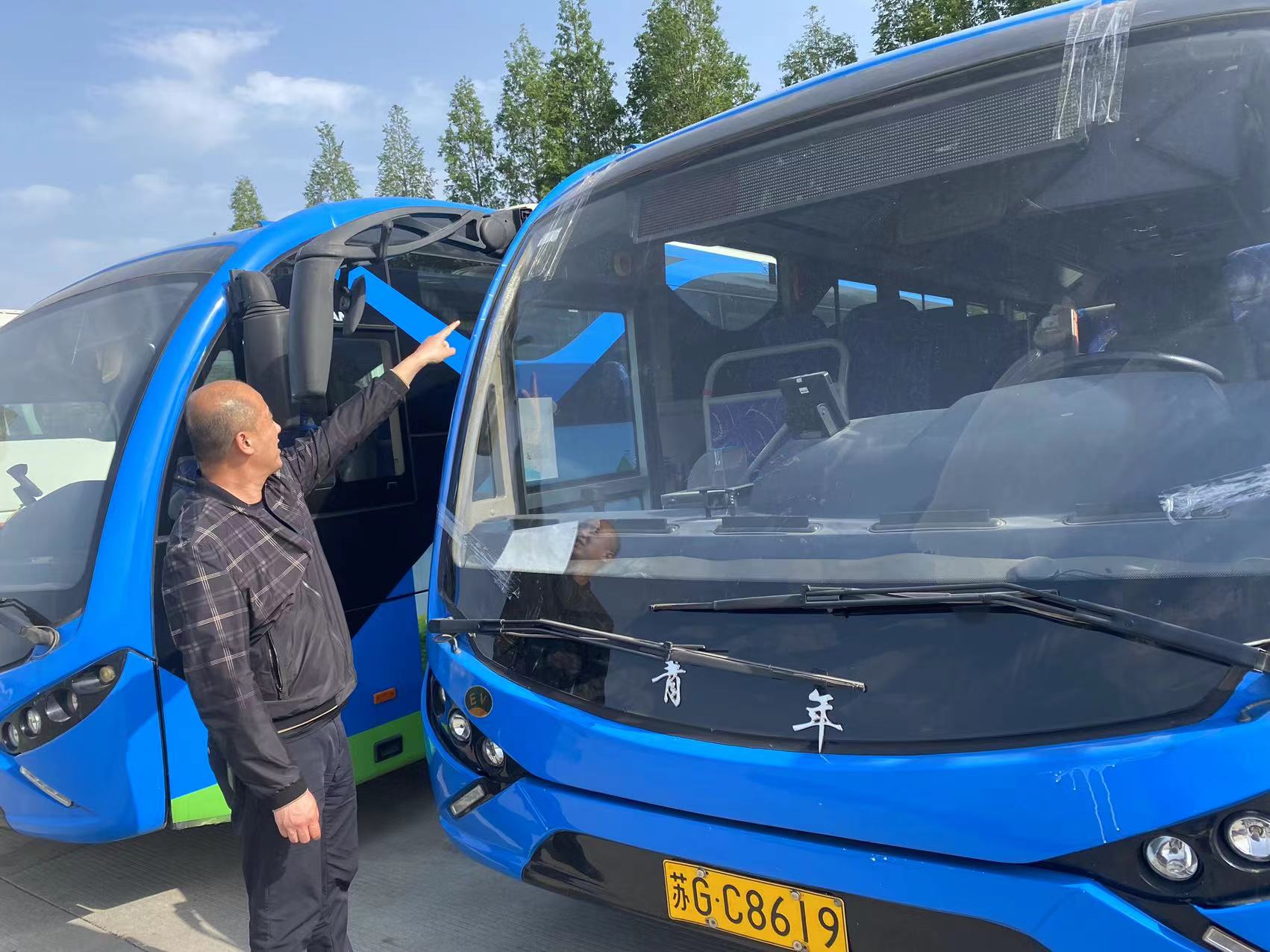 經(jīng)營(yíng)發(fā)展事業(yè)部開(kāi)展園博園專(zhuān)線車(chē)輛綜合大檢查