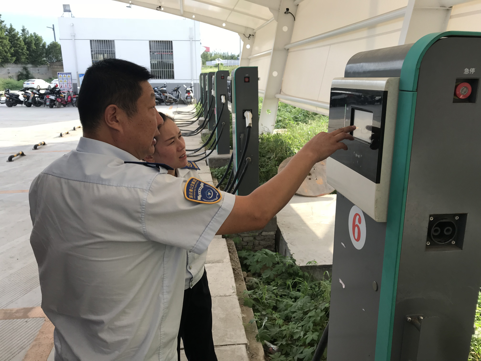 公交集團深入基層調研  掌握運營動態