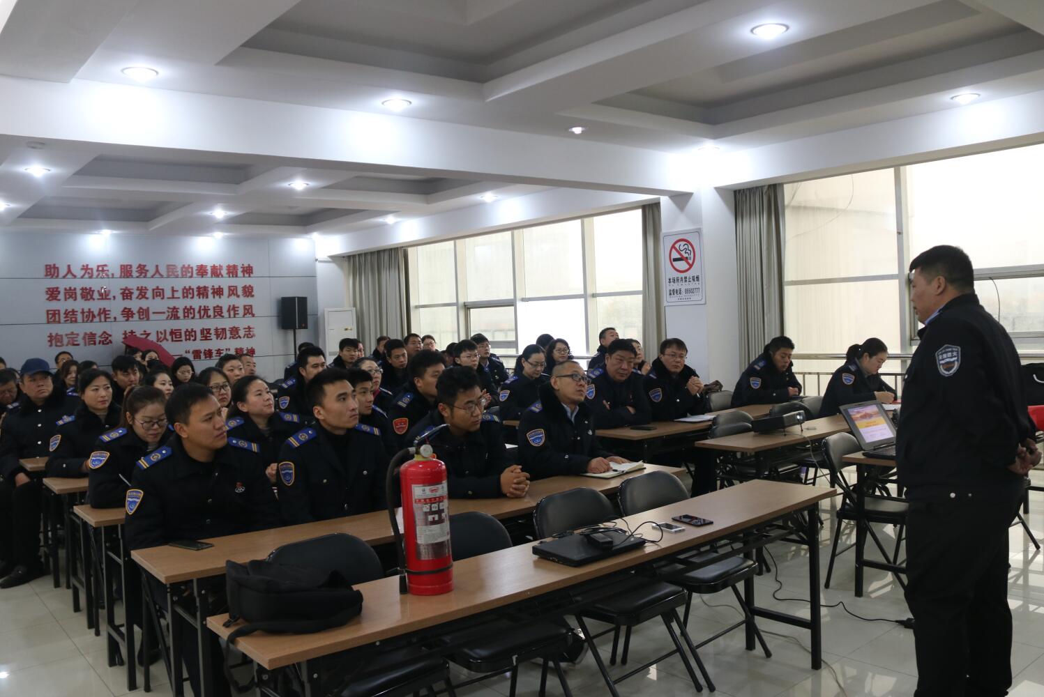 公交集團開展“119”消防宣傳日活動