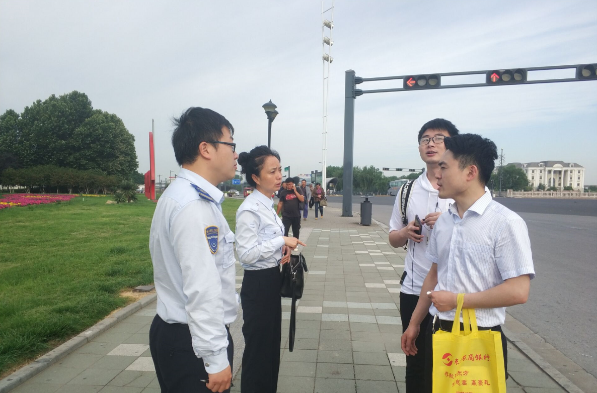 公交集團佳連公司開展“定制公交”線路調研