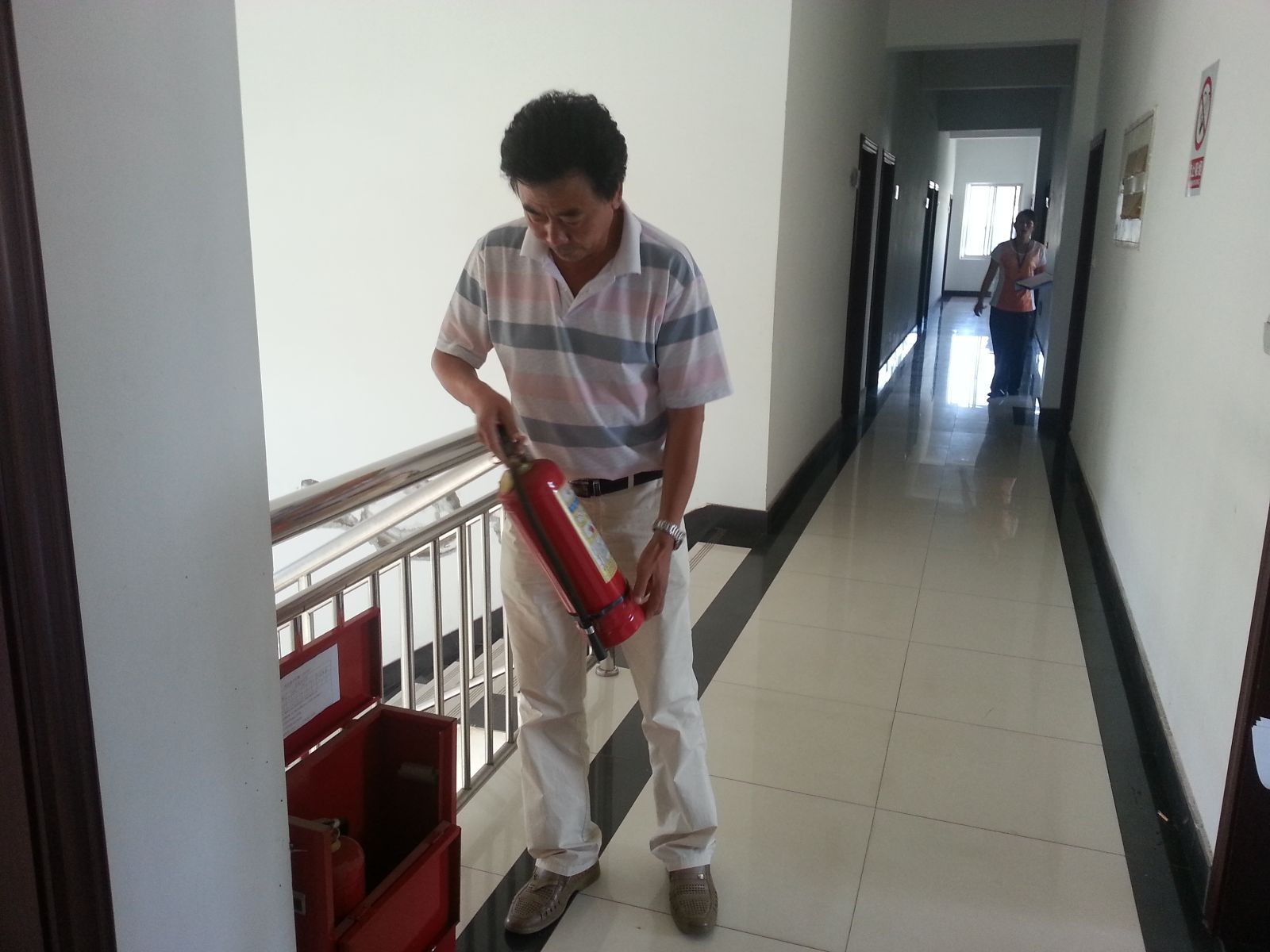 海通公交東部公司開展中秋、國慶節前安全大檢查