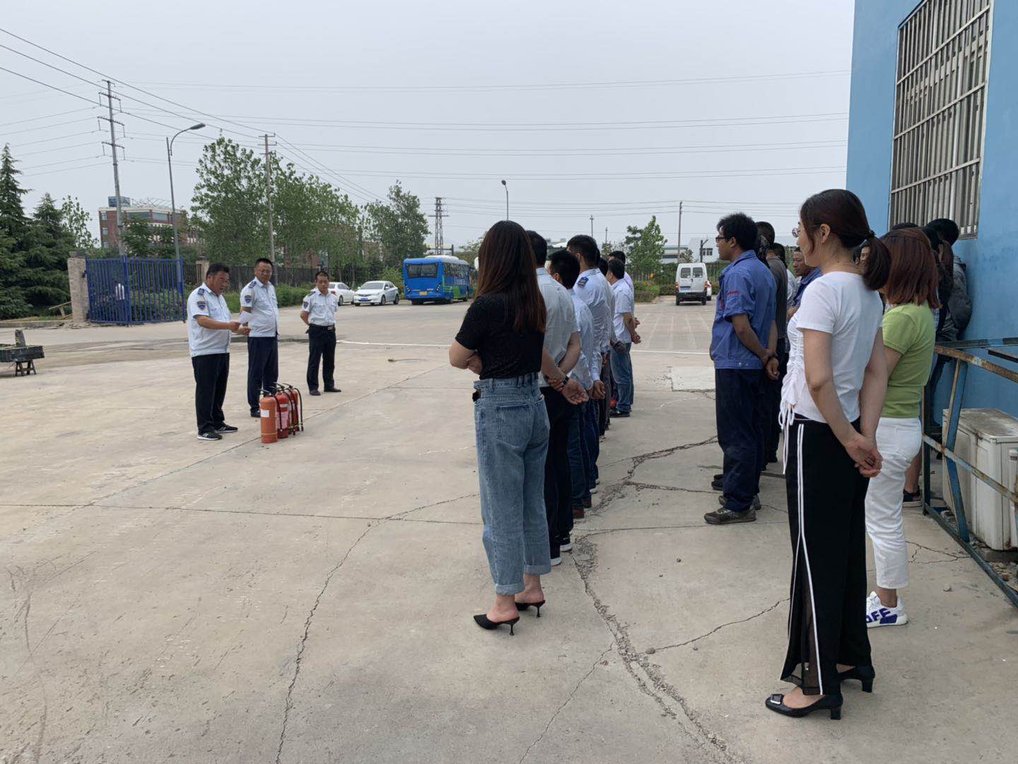 公交集團機務技術事業部開展消防應急演練活動