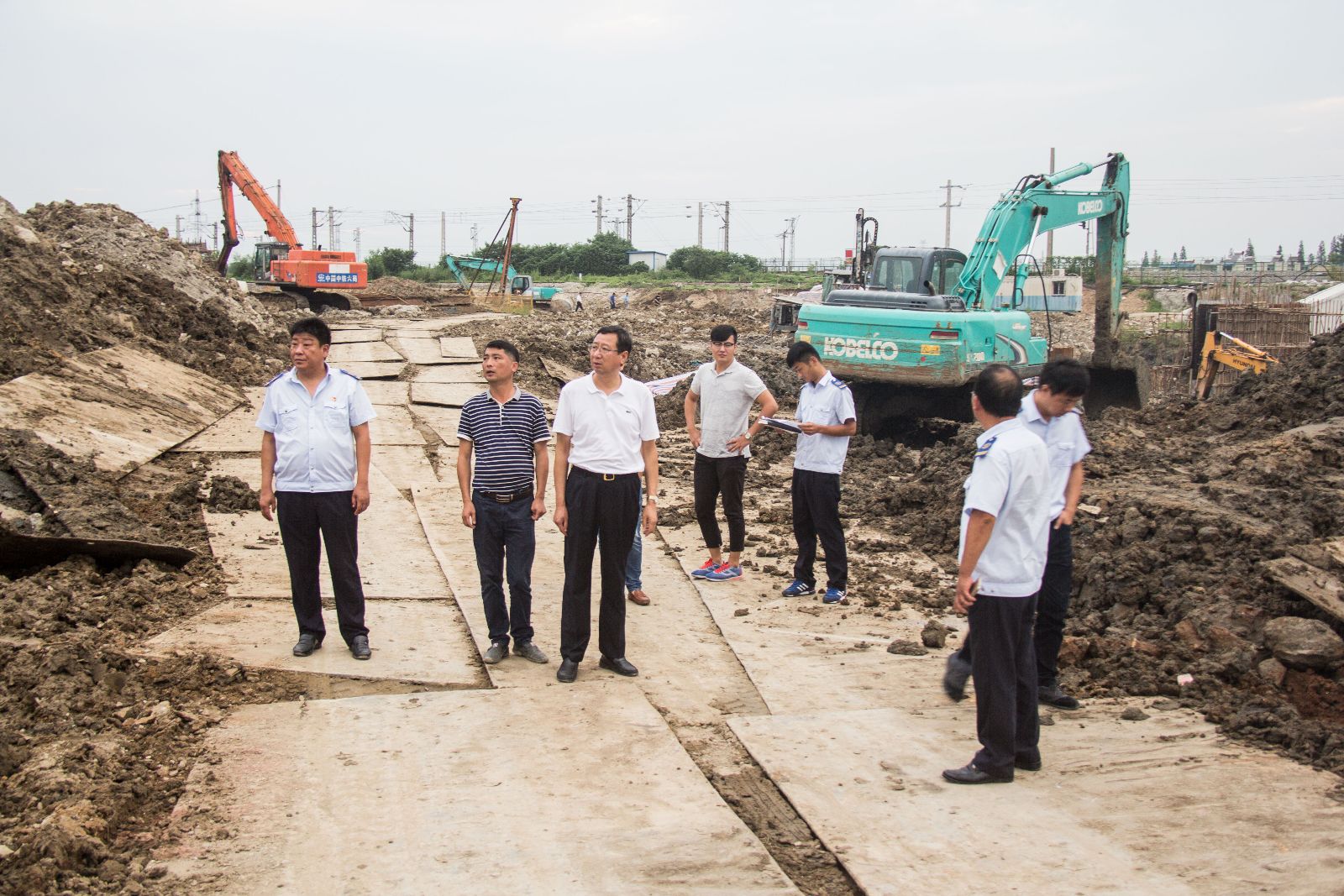 公交集團調研場站建設工作
