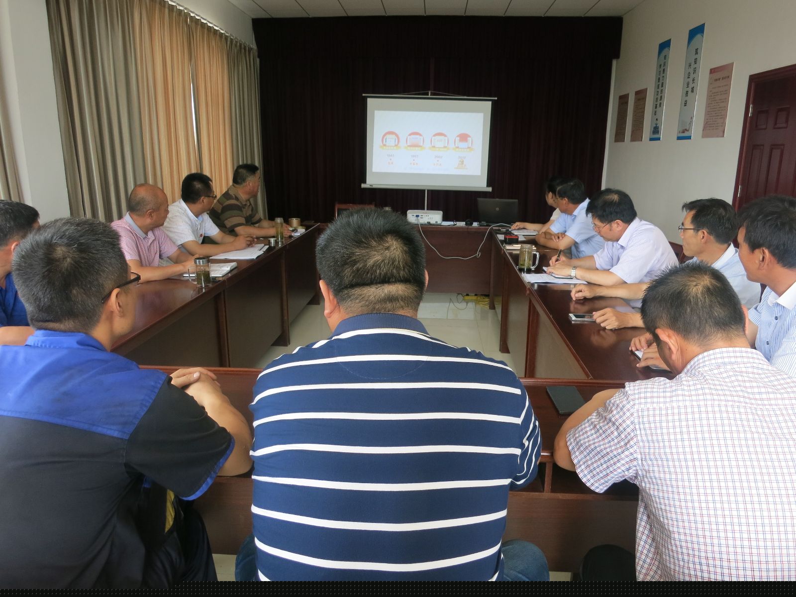 公交大浦廠、維修公司黨支部開展7月份“固定學(xué)習(xí)日”學(xué)習(xí)教育活動(dòng)